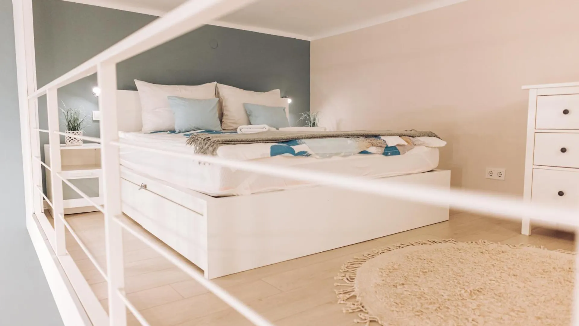 Comfy Designer Apartment In Ruin Pub District Budapest