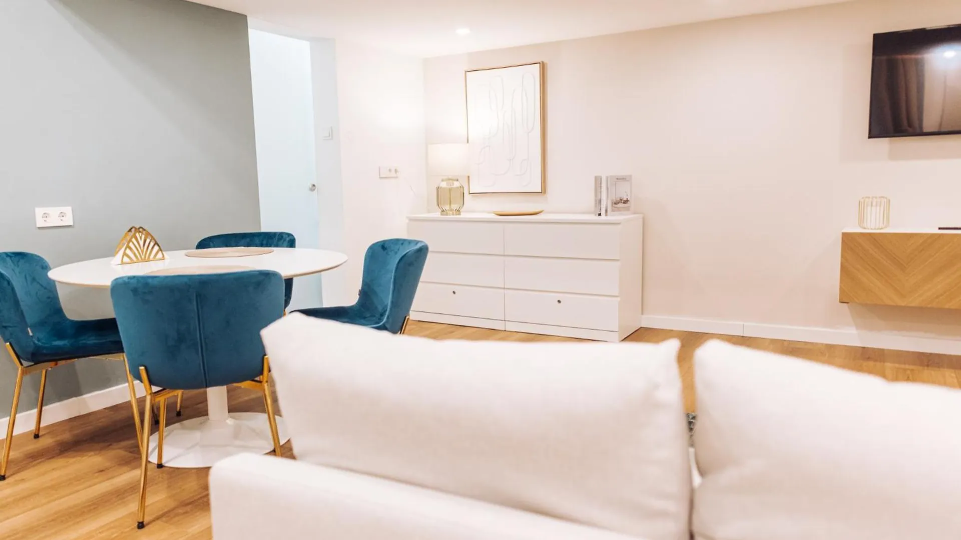 Comfy Designer Apartment In Ruin Pub District Budapest Hungary