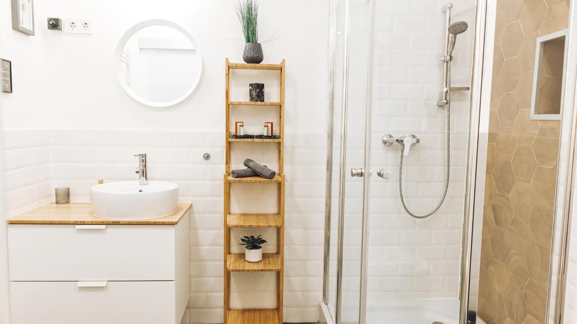 Comfy Designer Apartment In Ruin Pub District Budapest
