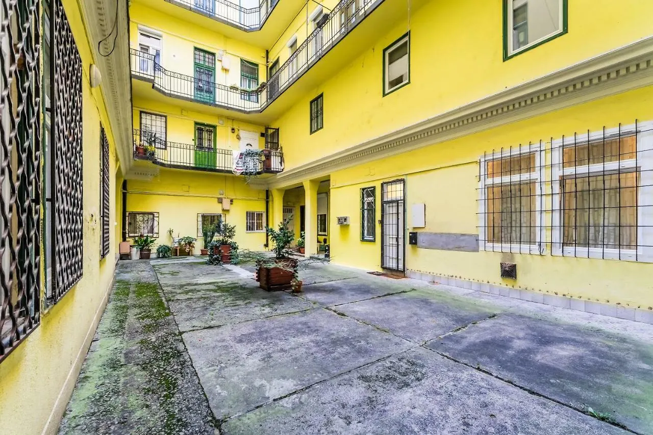 Comfy Designer Apartment In Ruin Pub District Budapest